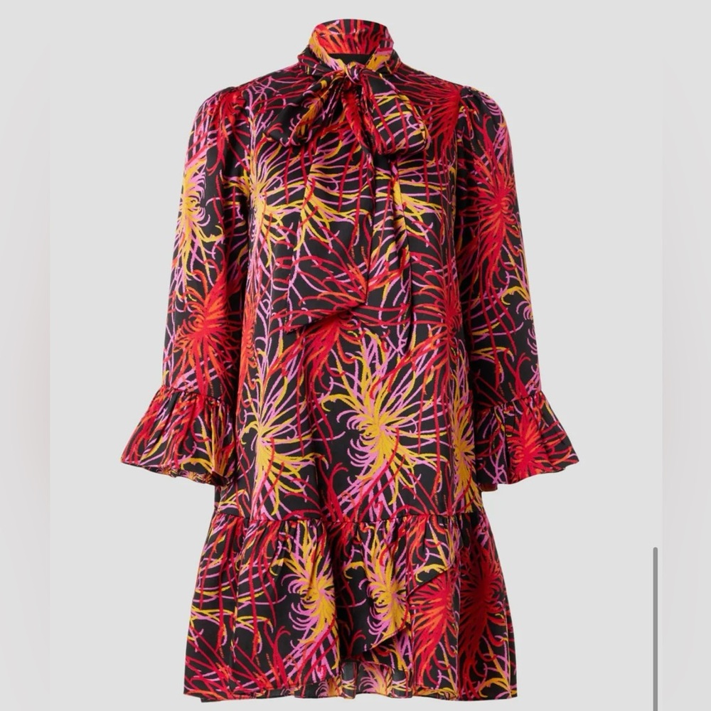 Kate Spade Winter Chrysanthemum Tie-Neck Dress